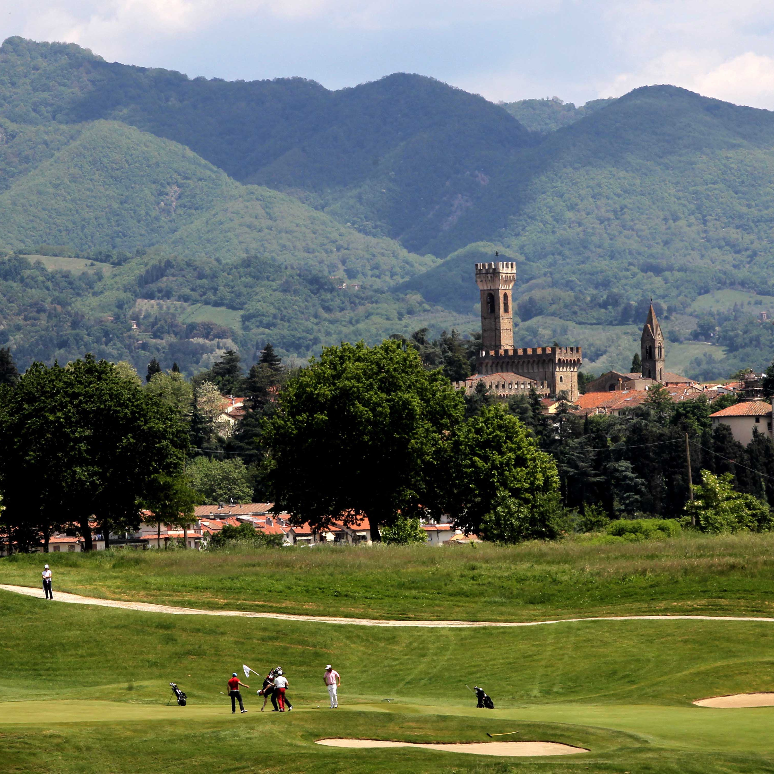 Villa nel Mugello con panorama sulle montagne