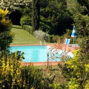 3 Villas & pools, tennis close to nice cities