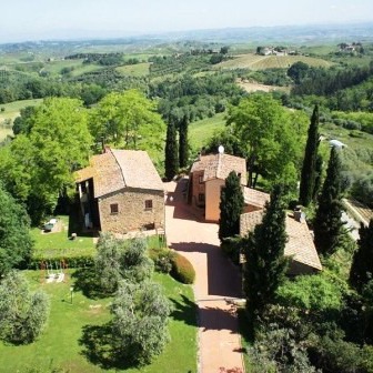 Large apartments & pool, tennis, orchard