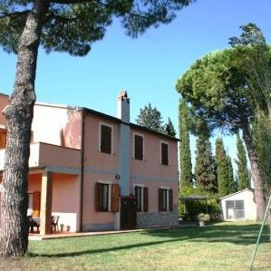 Farmhouse vineyard & pool, seaside Follonica