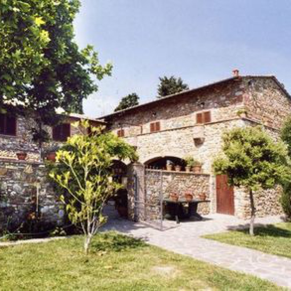 Casale di 11 appartamenti in Val Di Cornia