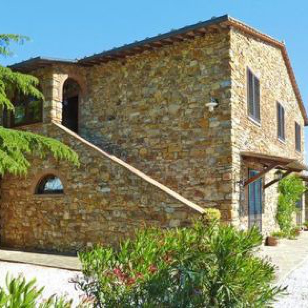 Casale di 11 appartamenti in Val Di Cornia
