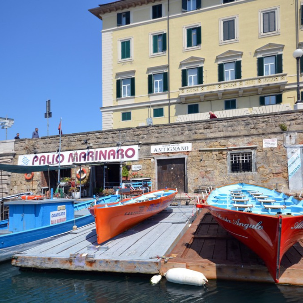 Visit Livorno by boat along the canals