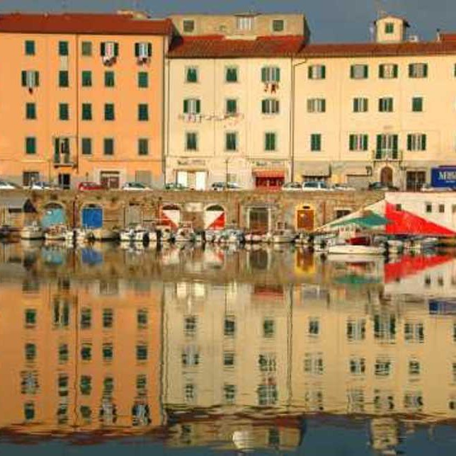 Visit Livorno by boat along the canals