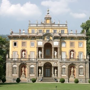 Villa vicino a Lucca con panorama e piscina
