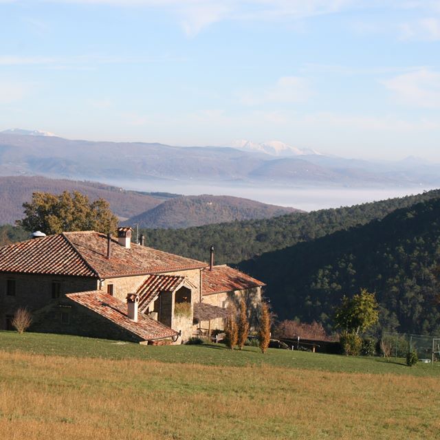 2 Casali di pietra immersi nel verde