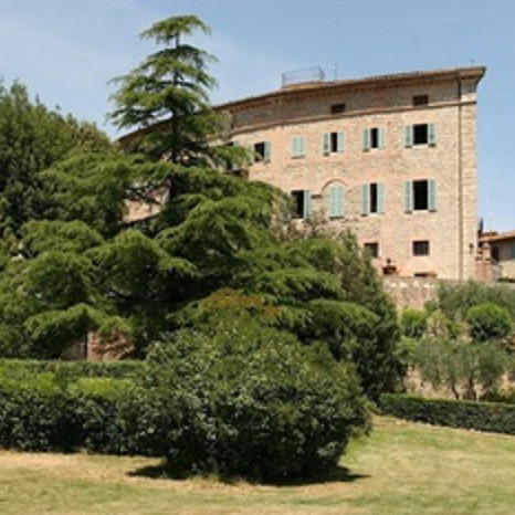 Holidays in castle close to Siena