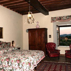 Holidays in castle close to Siena