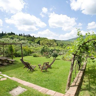Luxury farmhouse in the tuscan countryside